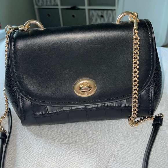 Crossbody Coach Purse - Picture 4 of 10